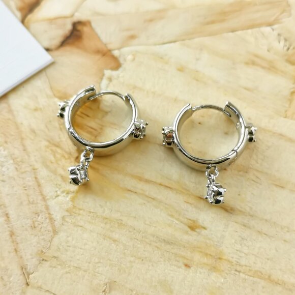 Kendra Scott Jewelry - NEW Kendra Scott Joelle White Crystal Earrings Silver